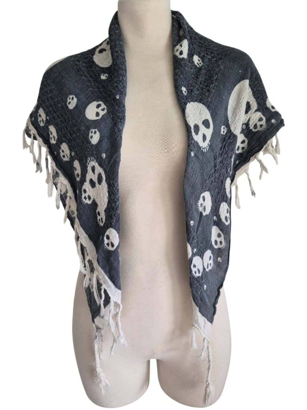 Zara RARE Skull Grunge Scarf Grey and White Textured Tassels - Picture 6 of 16